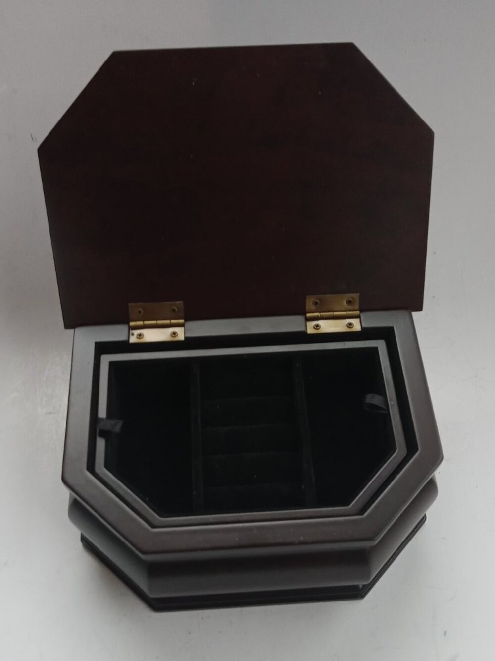 VTG Bombay Company Mahogany Jewelry Keepsake Box with Tray Lining Black Velvet